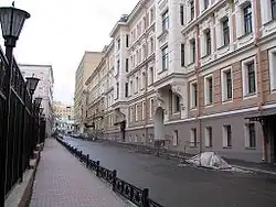 Варсонофьевский переулок, справа - дом № 6