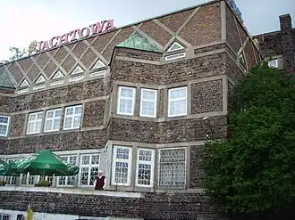Здание ресторана Jachtowa, где раньше располагался штаб дивизиона