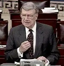 Рот выступает в Сенате, 2000 г.