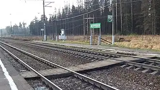 Пешеходный настил, сход в никуда с западной платформы.